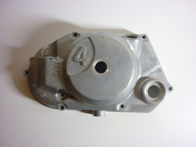 Víko motoru Simson S51 - vývod na otáčkoměr