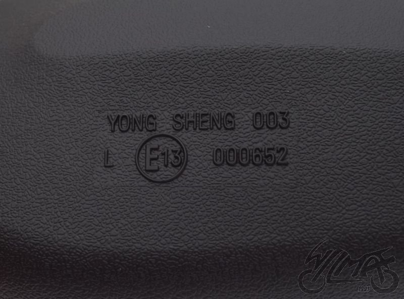 Univerzální zrcátka M8 s homologací